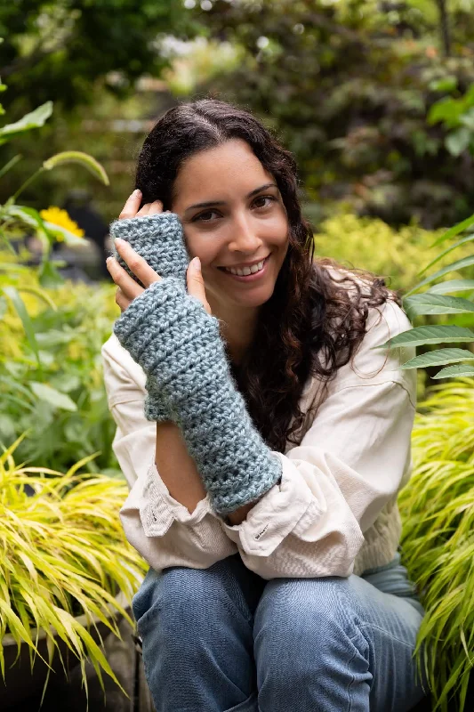 - Cat anti-jump window safety netWristers (Crochet)