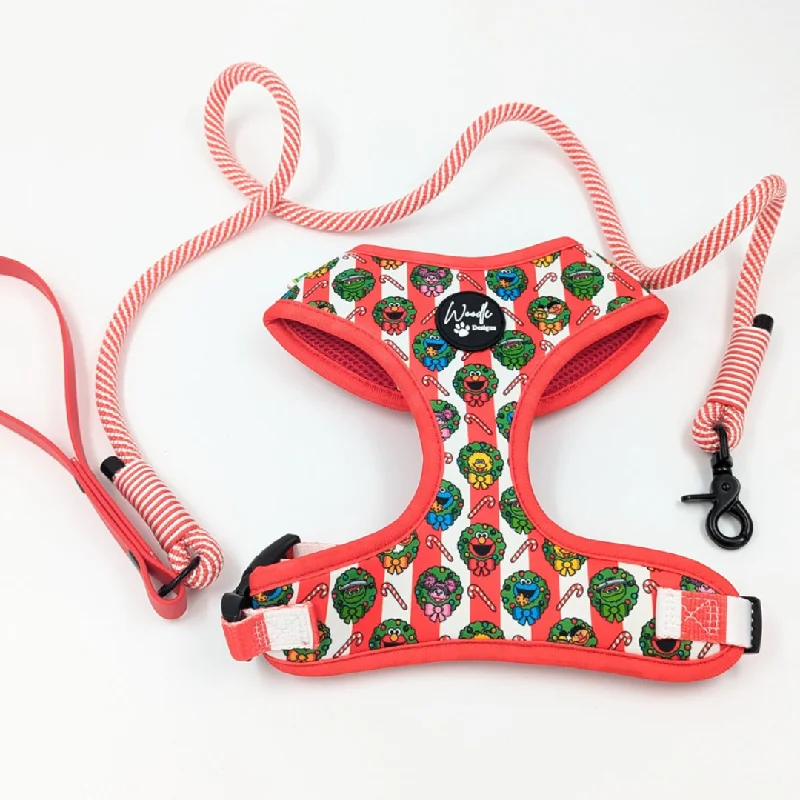 - Cat stress soothing sprayWoodle Sesame Street Christmas Harness