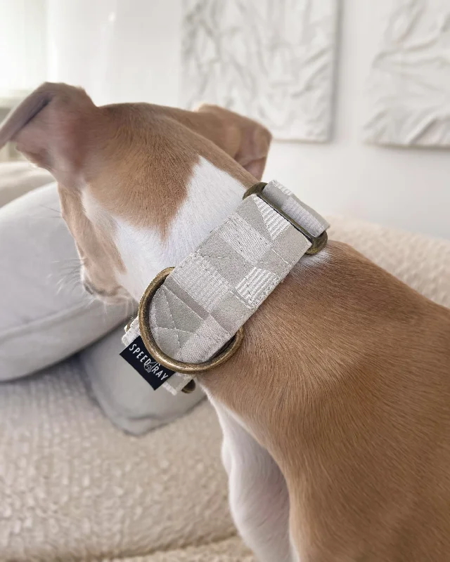 - Smart cat litter box with automatic cleaningThe ZIGGY Martingale Collar