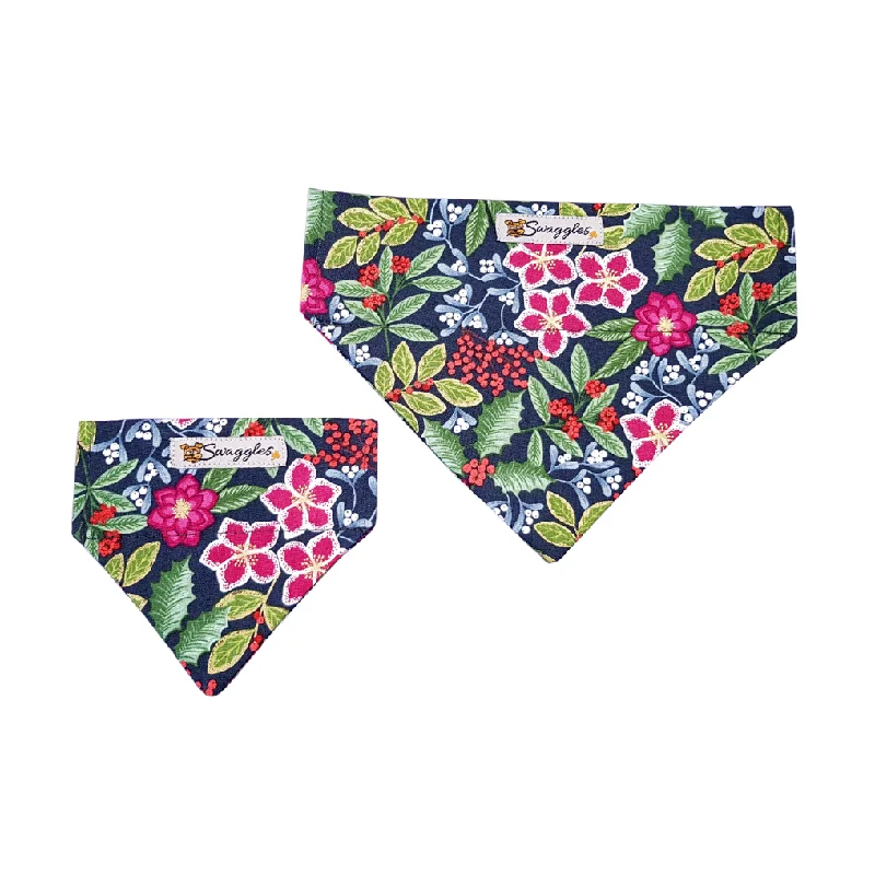 ---Swaggles Floral Mistletoe Christmas Bandana