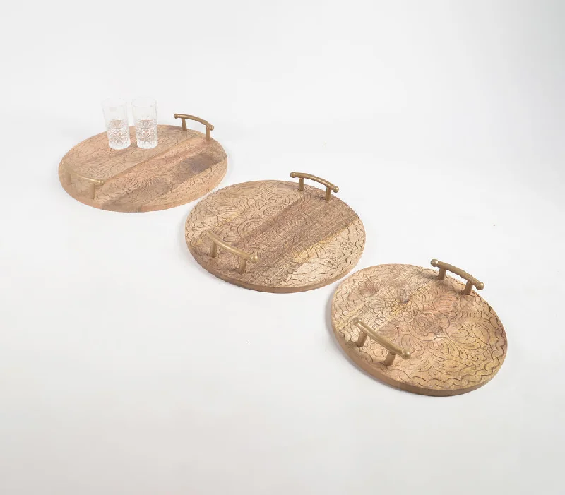 - Rabbit grass rack to prevent waste food boxClassic Wooden Round Trays with Handles (set of 3)