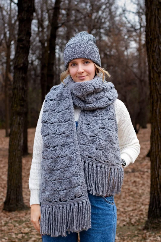 - Postoperative pet anti-licking Elizabethan collarCrochet Kit - Smithfield Scarf