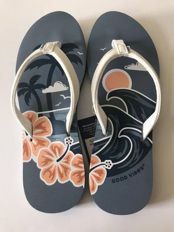 - Organic cotton dog bibsReef Newport Life Is Good