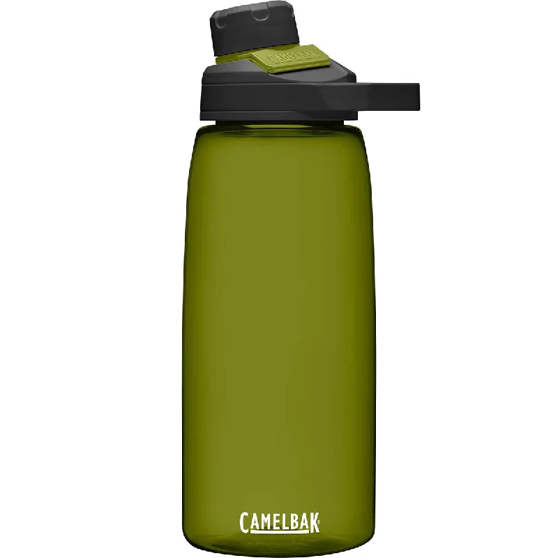 ---CamelBak Chute Mag 32oz Water Bottle with Tritan Renew SKU - 575273