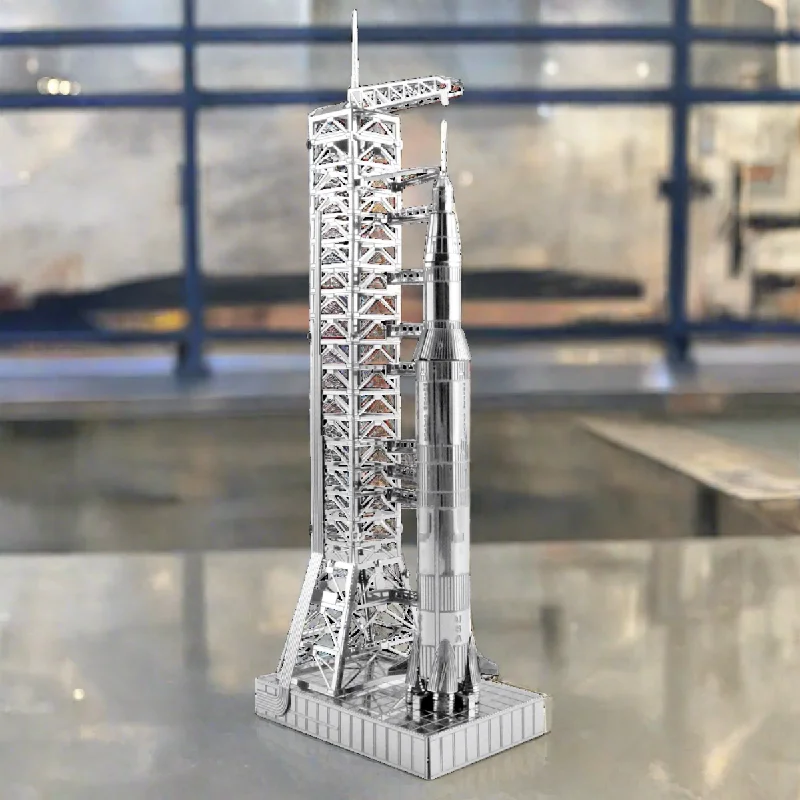 - Pet stroller can be taken on the planeModel Kit Apollo Saturn V