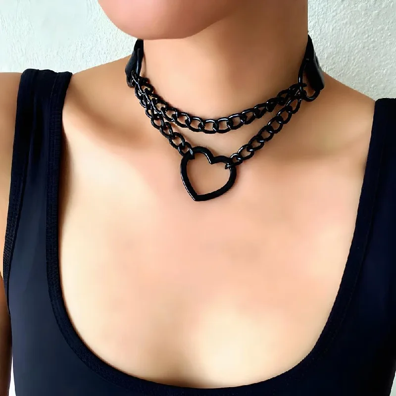 - Summer pet ice matGrunge Heart Belted Choker Necklace