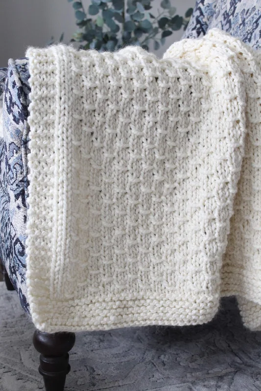 - Deodorizing cat litter tofu litterKnit Kit - Highland Throw