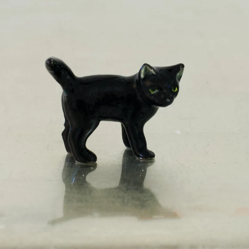 - Pet smart GPS locatorPresidential Pet Figurine: Tabby (and Dixie)