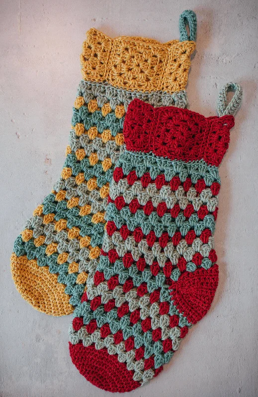  -Splash-proof food bowl AND Anti-choking slow food bowlCrochet Kit - Joyful Stockings